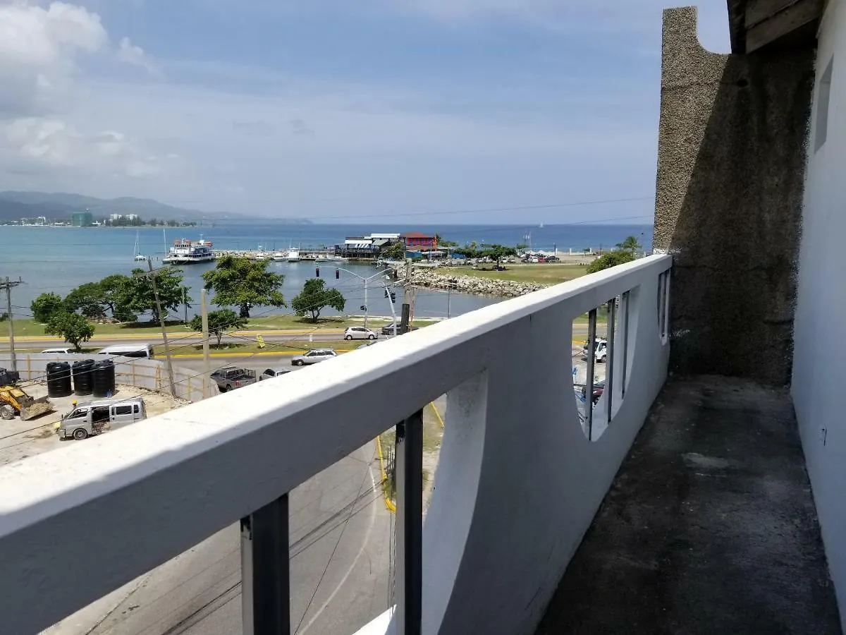 Reggae Hostel Montego Bay 0*,