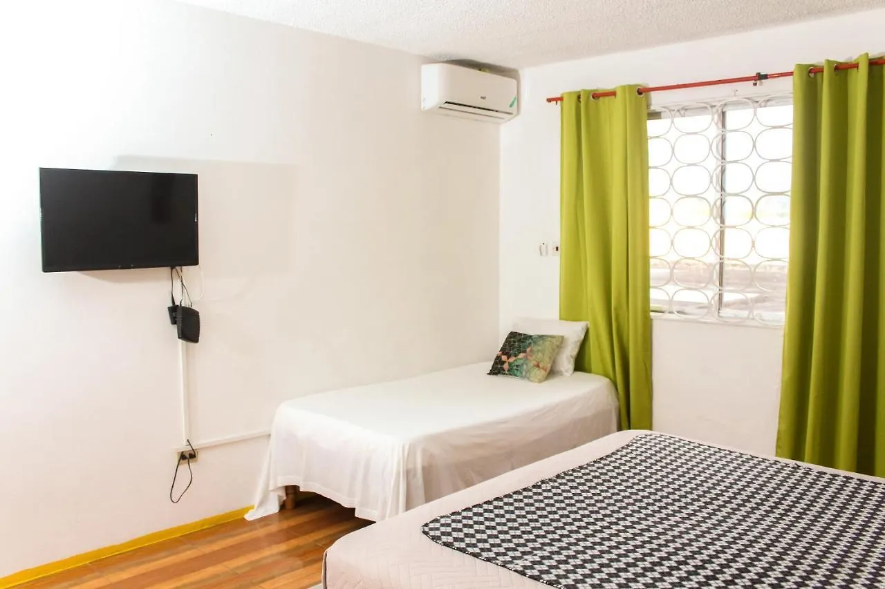 Reggae Hostel Montego Bay 0*,  Jamaica
